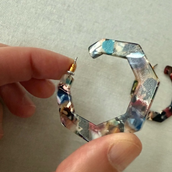 Colorful Hexagon Acrylic Earring - Picture 3 of 9